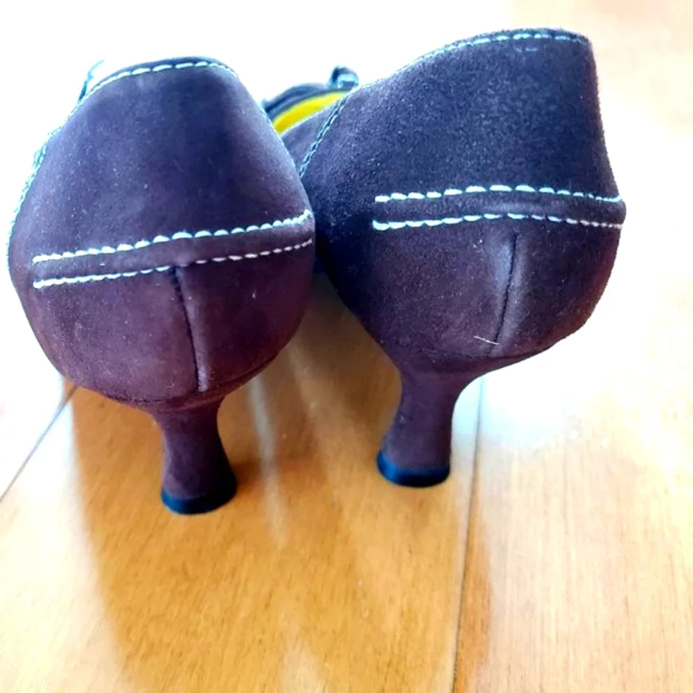 Spanish Suede Bow Pumps, 7.5